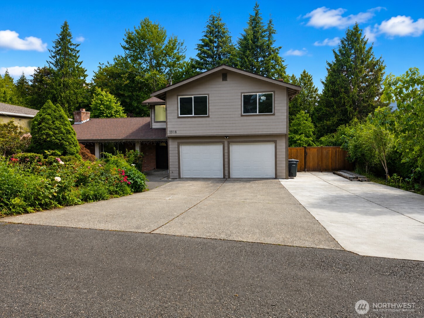 Residential in Edgewood 3
