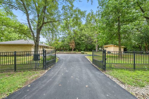 6301 Hazelwood Ave, Indianapolis, IN, 46260-4713 | Card Image