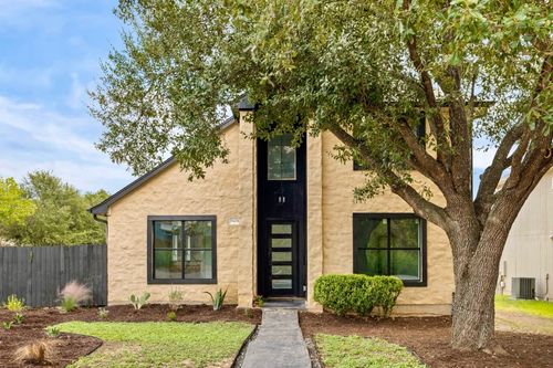 8401 Longview Rd, Austin, TX, 78745-7559 | Card Image