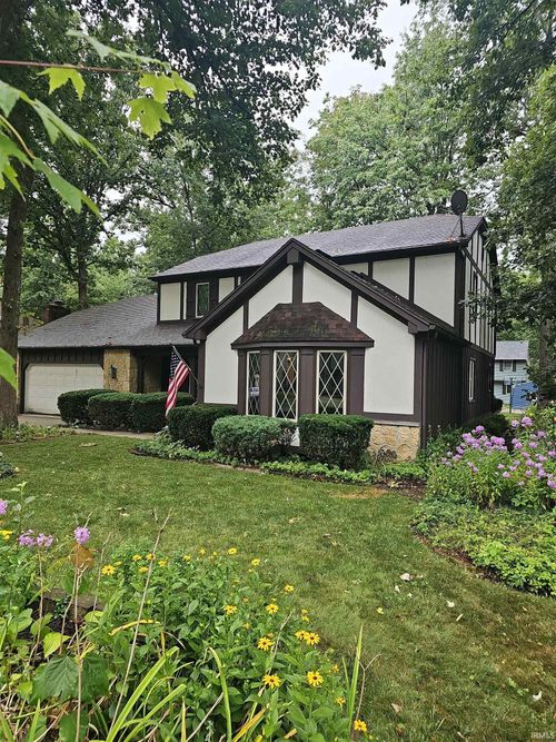 5221 Willowwood Ct, Fort Wayne, IN, 46835-4355 | Card Image