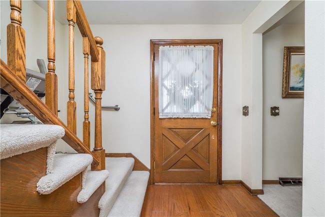 458 Rosslyn Ave, House other with 4 bedrooms, 2 bathrooms and 1 parking in Springdale PA | Image 6