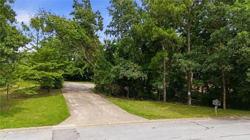 2811 Summit Dr, Siloam Springs, AR, 72761-5121 | Card Image