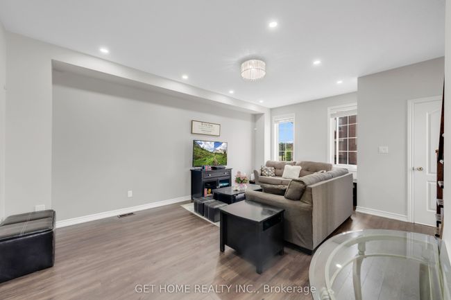 21 Rabbit Run Way, House attached with 3 bedrooms, 3 bathrooms and 1 parking in Brampton ON | Image 19