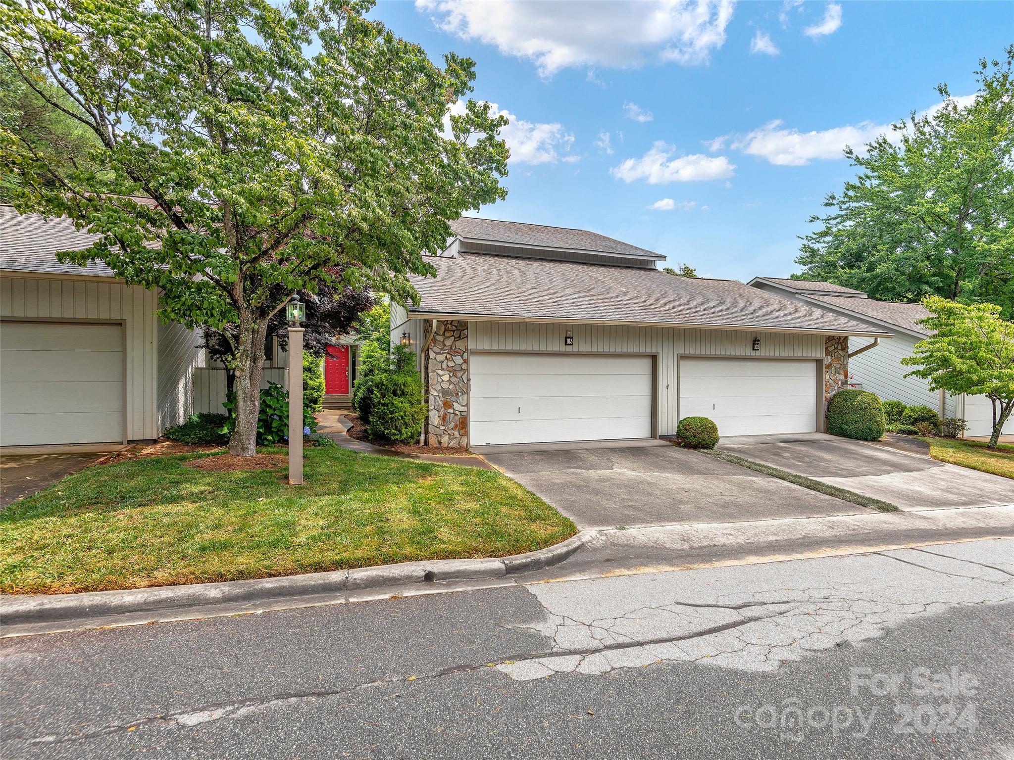 Parkway Ct, Asheville, NC 28803
