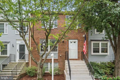 5241 Saint Genevieve Pl, ALEXANDRIA, VA, 22315-3933 | Card Image