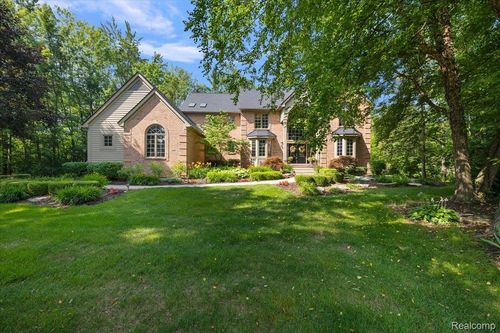 20927 Hunters Rdg, Northville, MI, 48167-9617 | Card Image
