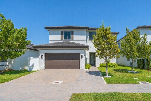 8019 Nw 46th Ter, Doral, FL, 33166-5882 | Card Image