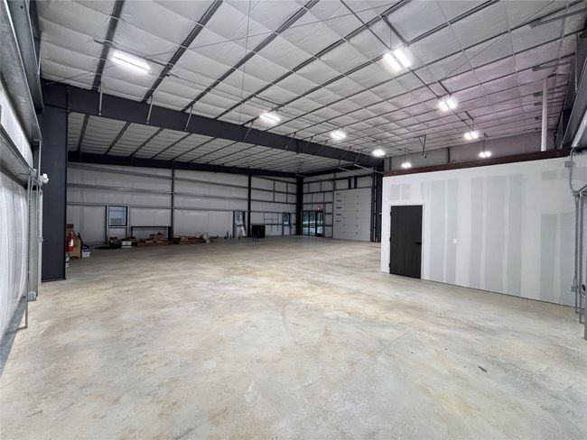 View of garage | Image 6