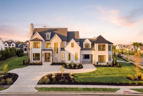 8128 Boiling Springs Pl, Brentwood, TN, 37027-2105 | Card Image