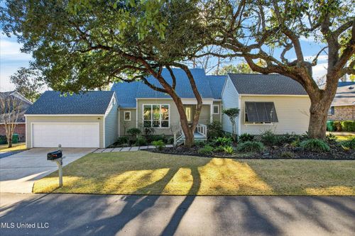 7928 Hapuna Pl, Diamondhead, MS, 39525-3615 | Card Image