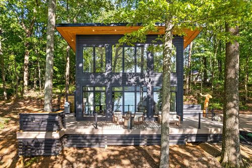 301 Apache Trl, Cadiz, KY, 42211-8779 | Card Image