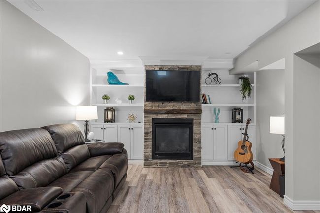 13 Huron St, House other with 4 bedrooms, 2 bathrooms and 8 parking in Minesing ON | Image 17