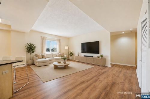 399 11th St, Palisades Park, NJ, 07650-2200 | Card Image