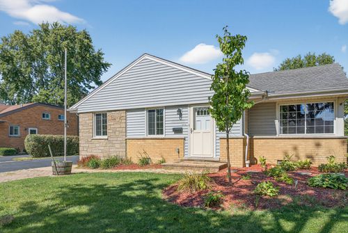 435 E Park Ave, Elmhurst, IL, 60126-3609 | Card Image