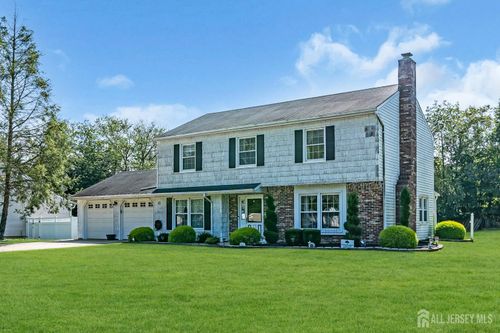 13 Woodward Rd, Manalapan, NJ, 07726-4217 | Card Image