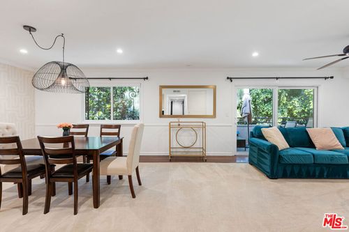 apt-302-6708 Hillpark Dr, Los Angeles, CA, 90068-2113 | Card Image