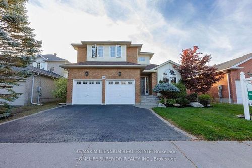 94 Niagara Dr, Oshawa, ON, L1G8A5 | Card Image