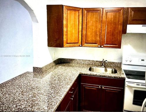 apt-55b-1275 W 35th St, Hialeah, FL, 33012-4881 | Card Image