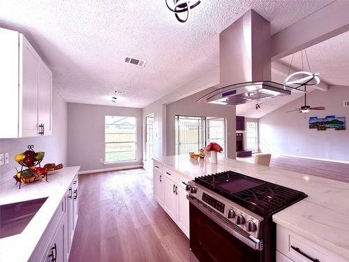 12071 Plumbrook Dr, Houston, TX, 77099-3209 | Card Image