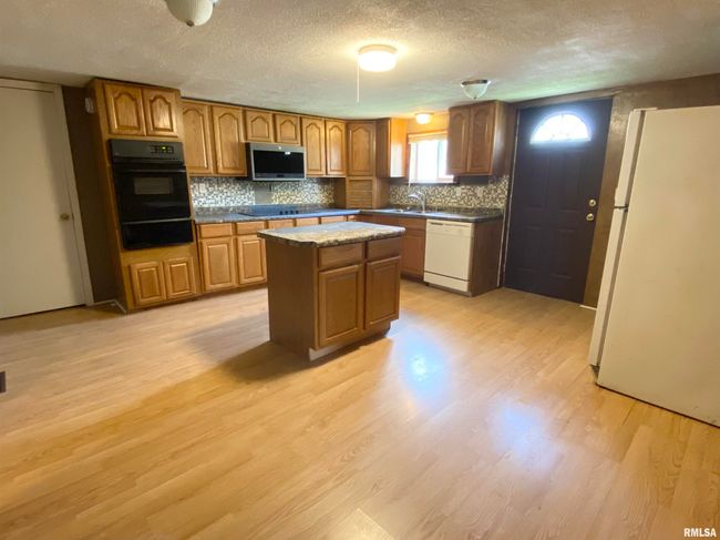 11 N Mechanic St, House other with 4 bedrooms, 2 bathrooms and null parking in Winchester IL | Image 12
