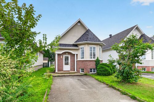 256 Rue René Goupil, House with 3 bedrooms, 2 bathrooms and null parking in Saint Jérôme QC | Card Image