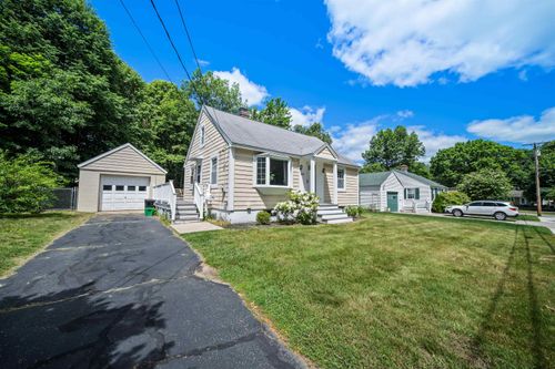 547 Colonial Dr, Portsmouth, NH, 03801-4708 | Card Image