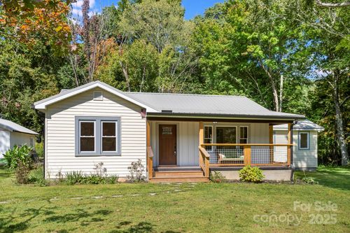 1808 Allens Creek Rd, Waynesville, NC, 28786-1418 | Card Image