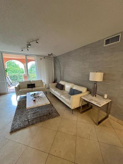 3603 - 19877 E Country Club Dr, Condo with 2 bedrooms, 2 bathrooms and null parking in Aventura FL | Image 2