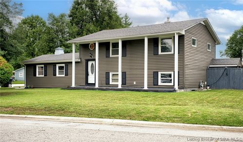 1664 Long Meadow Dr, New Albany, IN, 47150-1833 | Card Image