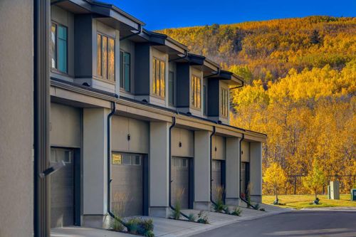 13-1453 Na'A Drive Sw, Calgary, AB, T3H6H7 | Card Image