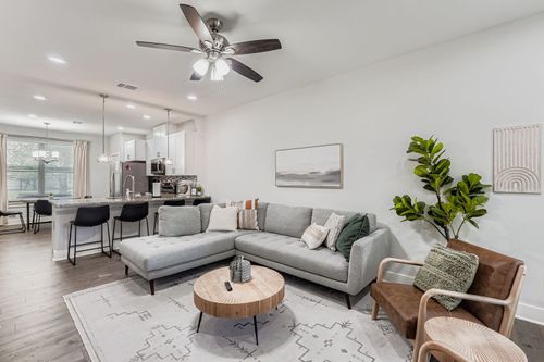 14-18803 Hogan Cir, Lago Vista, TX, 78645-8564 | Card Image