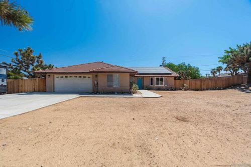 8361 Amador Ave, Yucca Valley, CA, 92284-4265 | Card Image