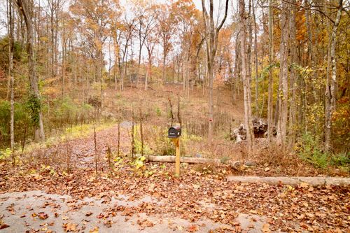 13768 Dell Dr, Soddy Daisy, TN, 37379-7806 | Card Image