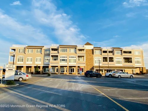 5305-438 Highway 35 N, Mantoloking, NJ, 08738-1344 | Card Image