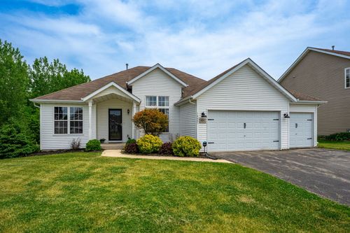 14045 Tallgrass Trl, Poplar Grove, IL, 61065-7518 | Card Image