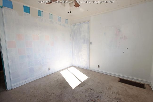 2207 W Virginia Ave, Home with 0 bedrooms, 0 bathrooms and null parking in Dunbar WV | Image 25