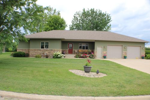 409 Fox Lake Ave, Sherburn, MN, 56171-9609 | Card Image