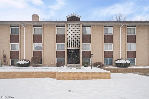 apt-209-10438 N Church Dr, Parma Heights, OH, 44130-8606 | Card Image
