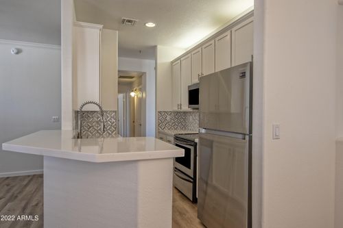 211a-2992 N Miller Rd, Scottsdale, AZ, 85251-6932 | Card Image