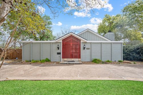 2111 N Galveston Ave, Pearland, TX, 77581-3423 | Card Image