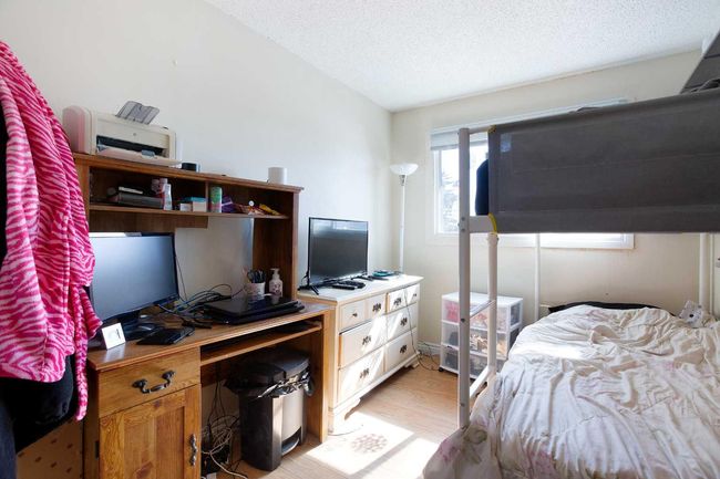 647 Whiteridge Way Ne, Home with 5 bedrooms, 2 bathrooms and 2 parking in Calgary AB | Image 16