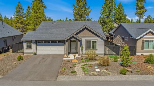 51911 Campfire Dr, La Pine, OR, 97739-8996 | Card Image