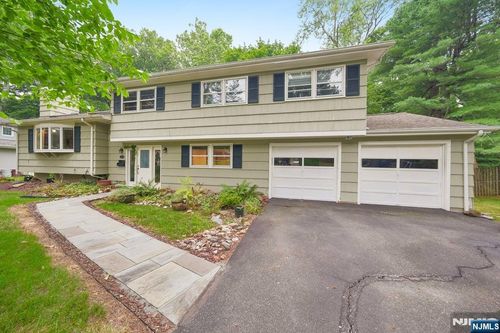 17 Billingsley Dr, Livingston, NJ, 07039-4609 | Card Image