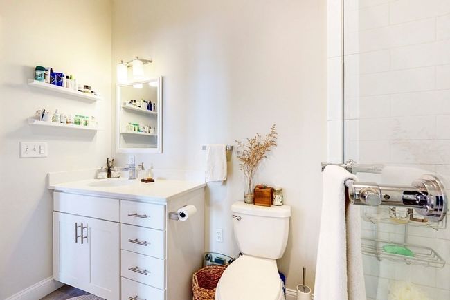 UNIT-403 - 170 W Broadway, Condo with 2 bedrooms, 2 bathrooms and 2 parking in Boston MA | Image 11