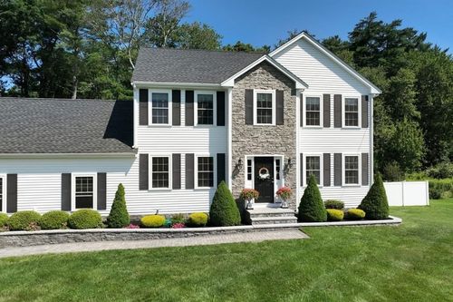 102 W Pond St, East Bridgewater, MA, 02333-2312 | Card Image