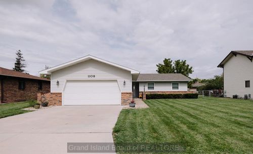 1108 E Oklahoma Ave, Grand Island, NE, 68801-8115 | Card Image