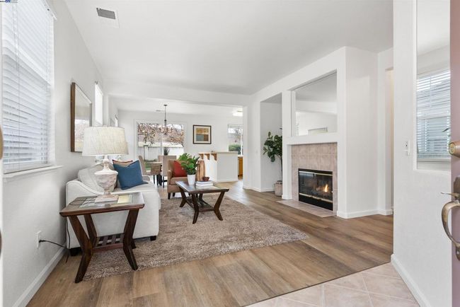 313 Upton Pyne Dr, House other with 2 bedrooms, 2 bathrooms and 2 parking in Brentwood CA | Image 5