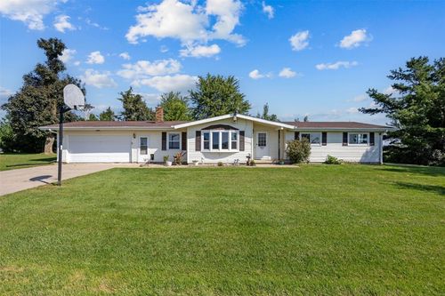 221 Vermont Ave, Clarence, IA, 52216-9311 | Card Image