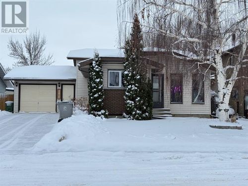 5709 40 St, Lloydminster, AB, T9V2P5 | Card Image