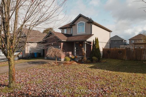 {{alt}} | Card Image